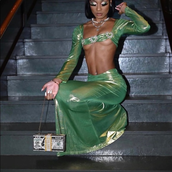 XS Tinker Bell Two Piece Set - Picture 2 of 4